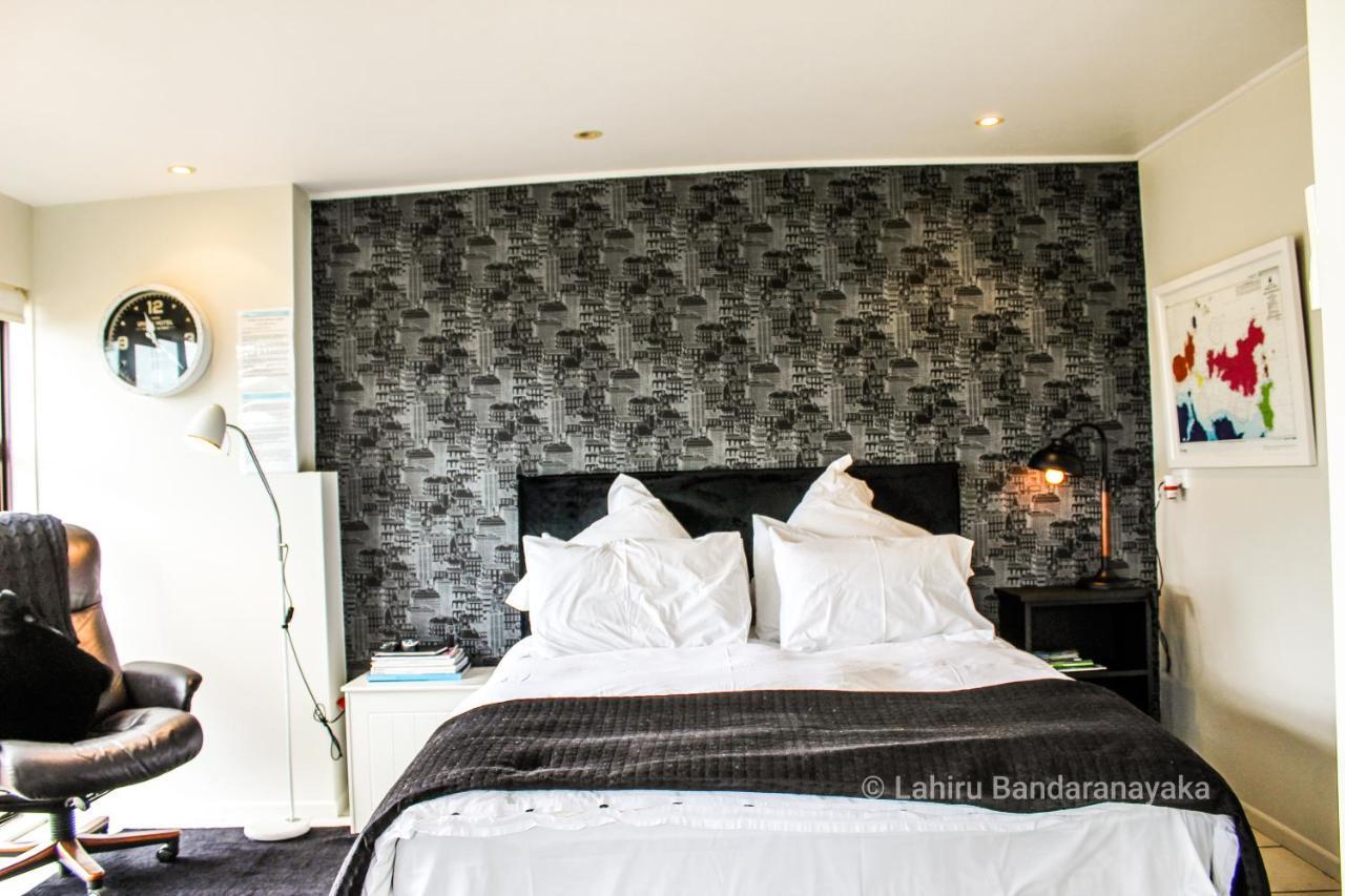 Le Chalet Waiheke Apartments Ostend Exteriör bild
