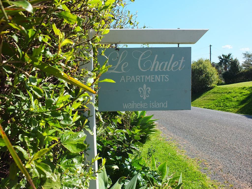 Le Chalet Waiheke Apartments Ostend Exteriör bild