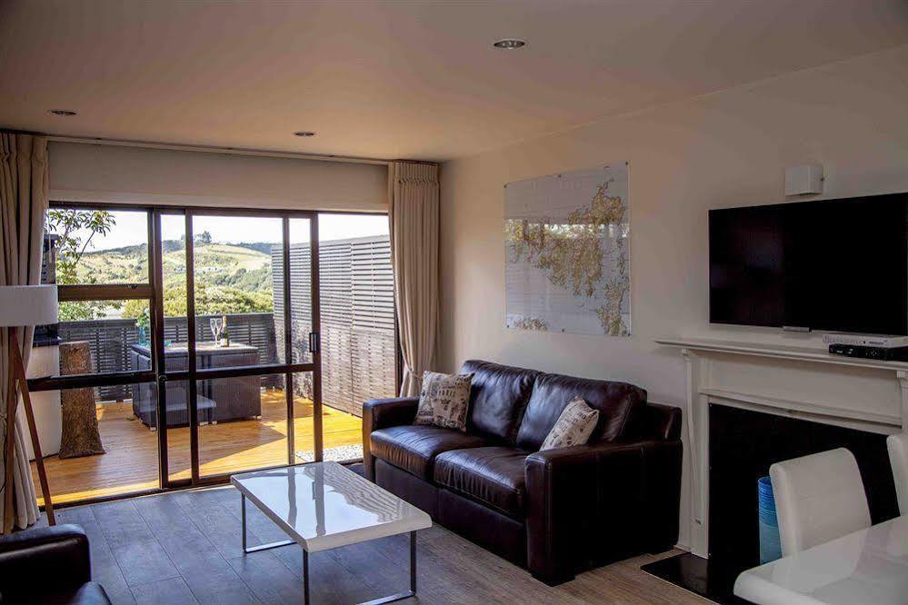 Le Chalet Waiheke Apartments Ostend Exteriör bild